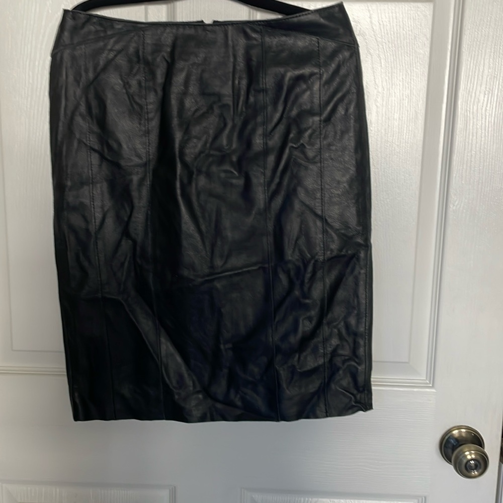 Leather Skirt - black